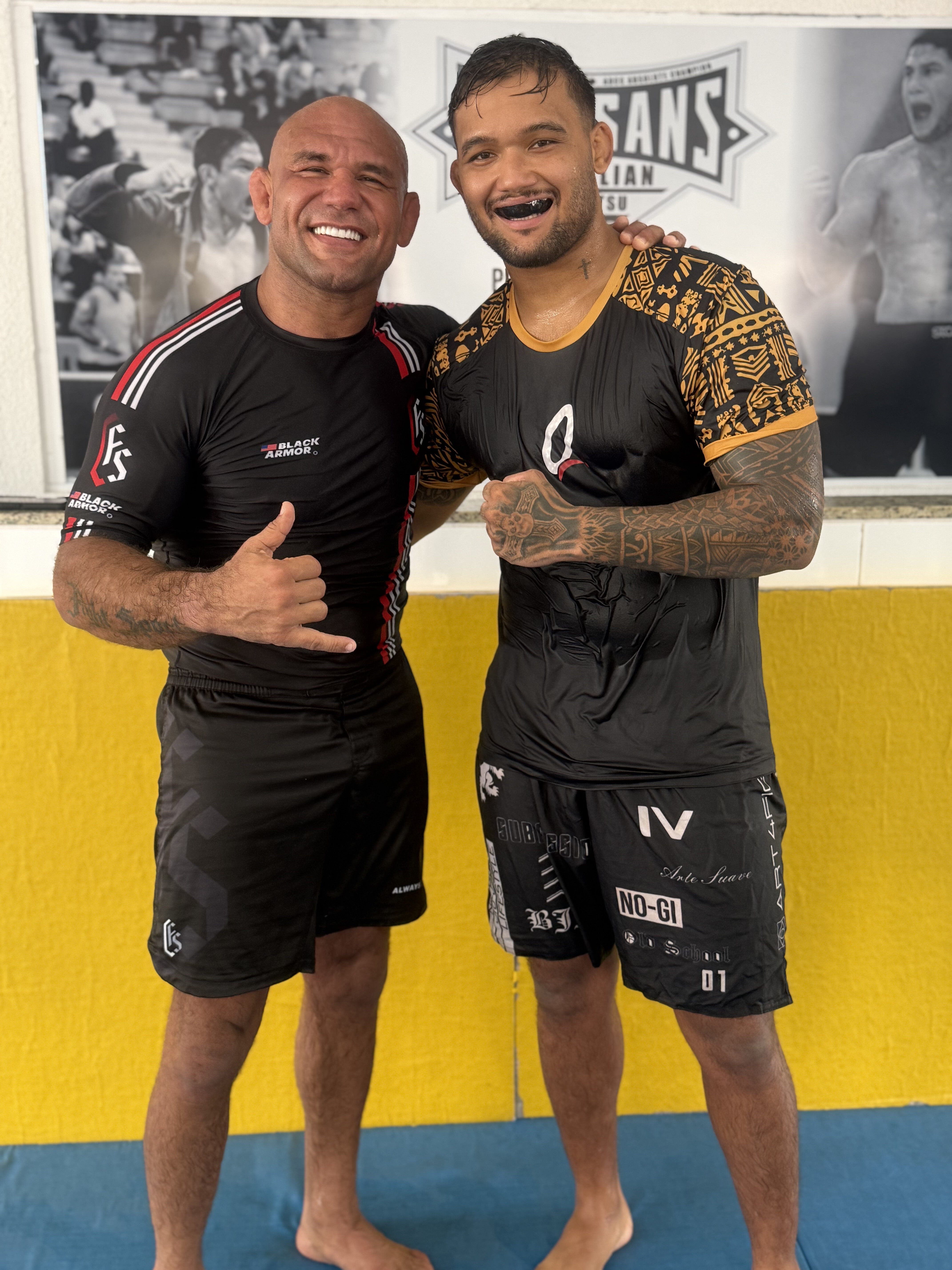 Igor Queiroz com atleta convidado, foto 2